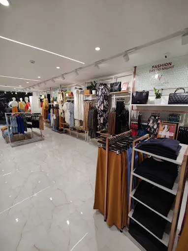 Van Heusen - Anna Nagar